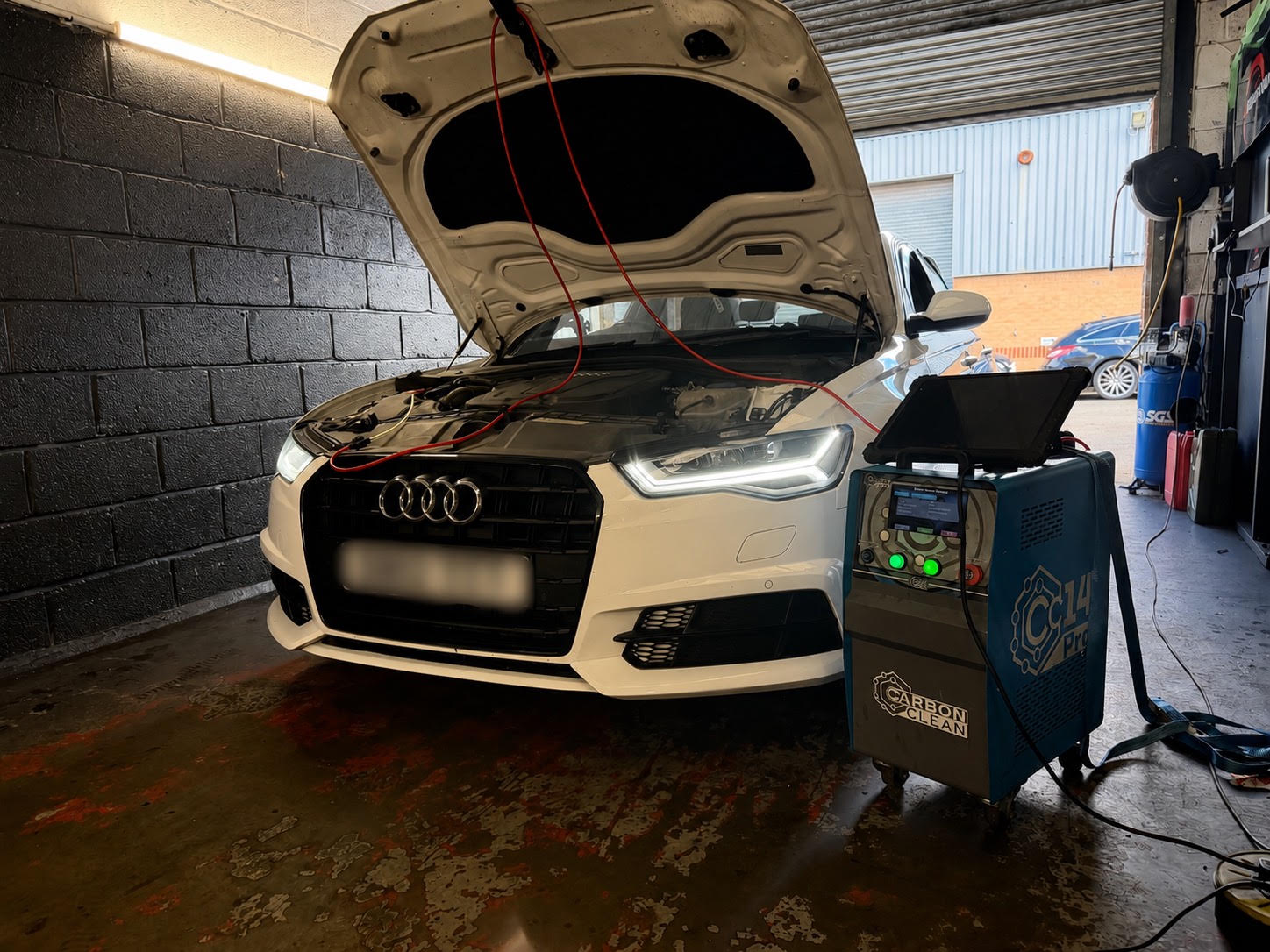 Audi A6 — Carbon Clean service